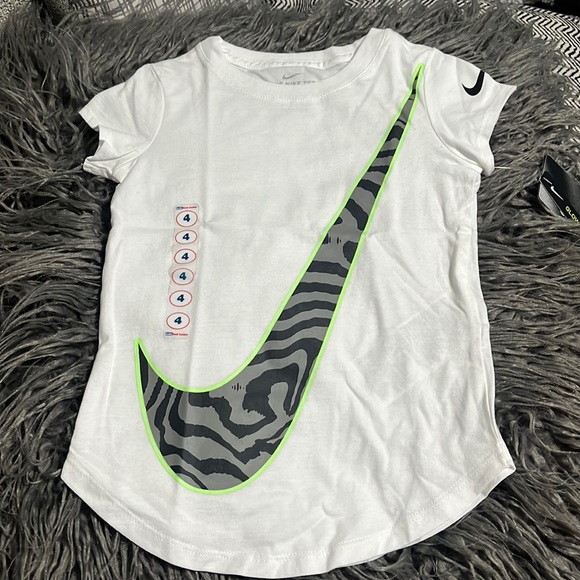 Nike girls glow in the dark shirt size 4 - Picture 1 of 5